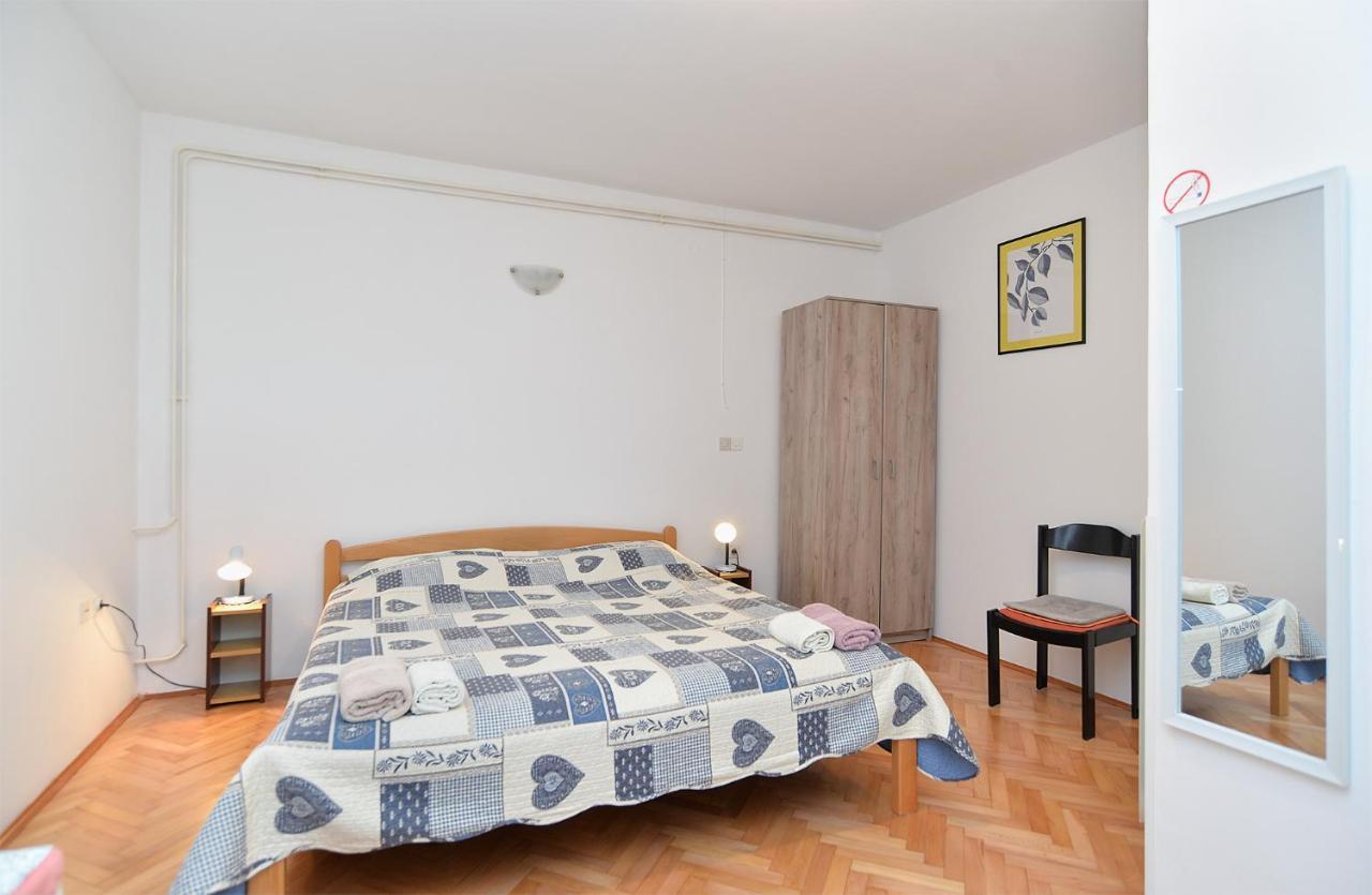 Rooms Veli Vrh 2208 Pula Eksteriør billede